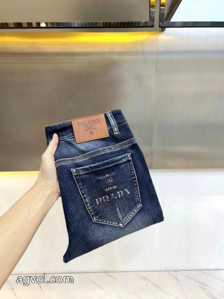 ブランド コピー 着払いPRADA2026年トレンド感が強い 大好評 完売前にジーンズ 5 