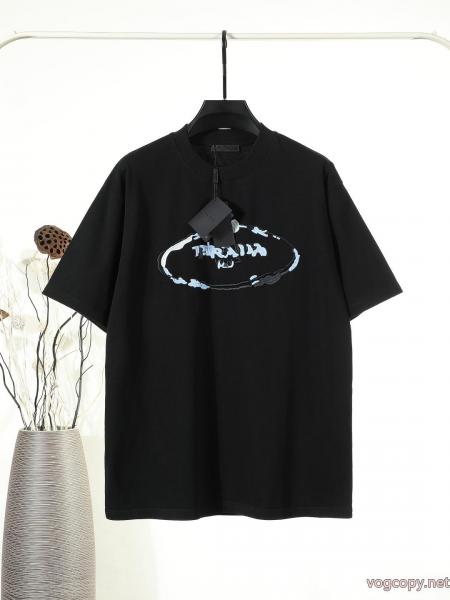 PRADA 2026ブランド コピー赤字超特価最新作 人気雑誌掲載 最安値に挑戦Tシャツ 0