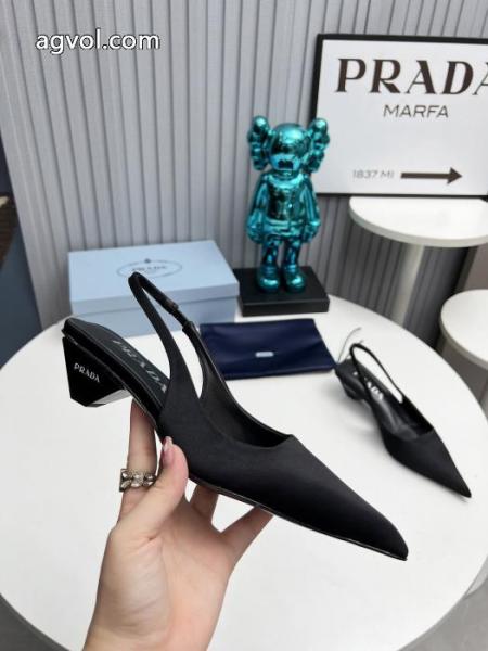 ブランド コピー 通販PRADA    スニーカー数量限定SALE 超カッコイイ 2026最新作. 6 