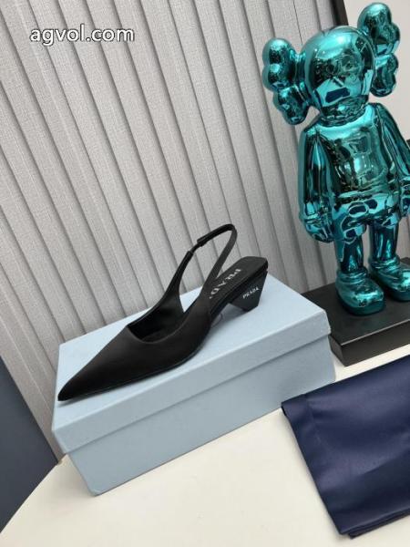 ブランド コピー 通販PRADA    スニーカー数量限定SALE 超カッコイイ 2026最新作. 5 