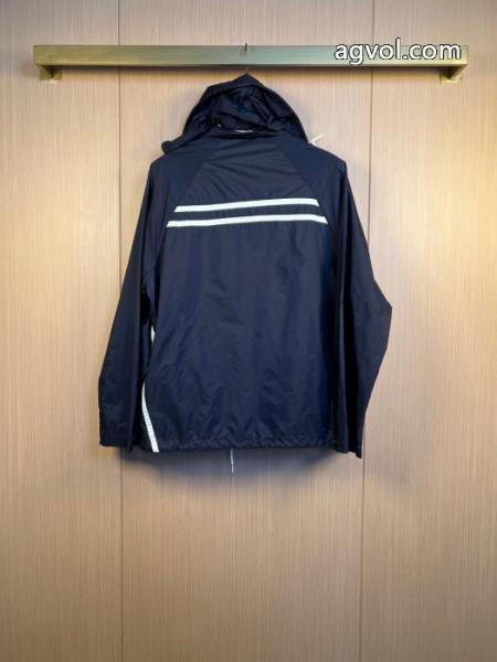 コート偽 ブランド 購入プラダ海外セレブが注目アイテム 人気デザインで欲しい 新作入荷品質保証. 5
