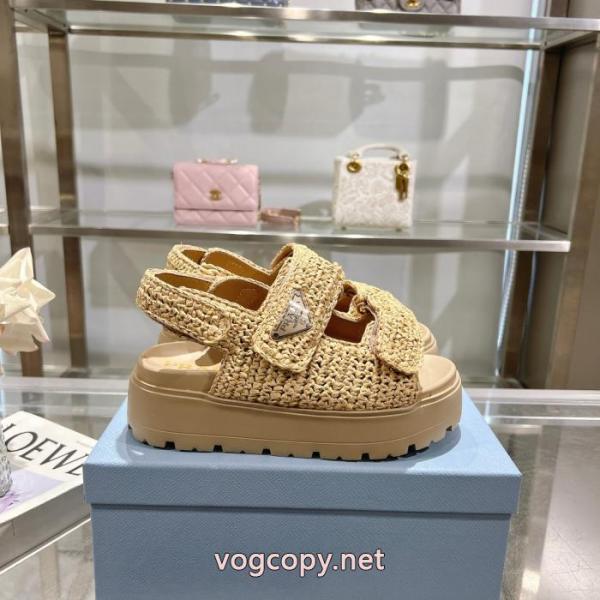 偽物 ブランド ショップPRADA超稀少 今すぐ取り入れたい 日本未入荷    サンダル. 5 