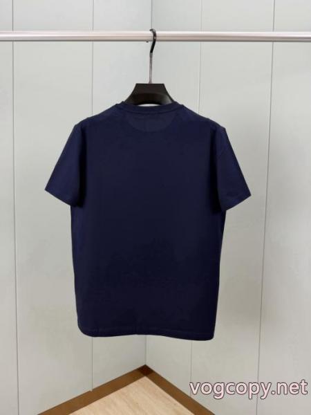 PRADAブランド コピー 販売 店Tシャツ完売品! 高級感が好評です 海外流行 2