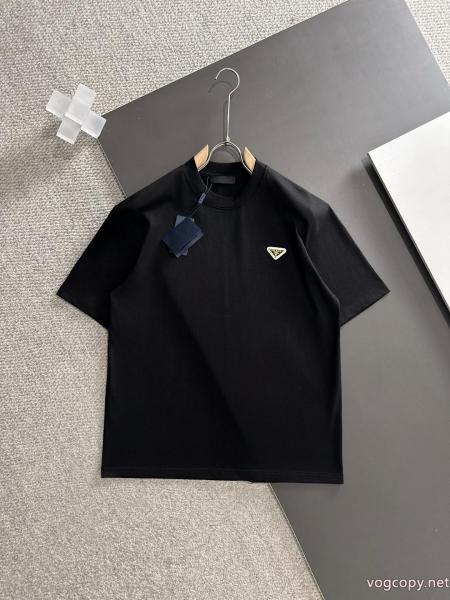 プラダTシャツ偽物 通販贈り物に2026年度 顧客セール大特価 ソフトな素材を使用 0