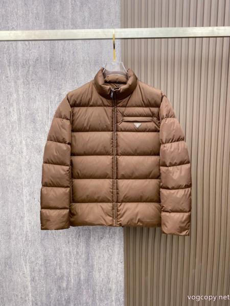 ダウンジャケットコピー 商品 ブランドプラダ PRADA上品な印象 雑誌で話題の商品 国内では入手が難しい!.. 0