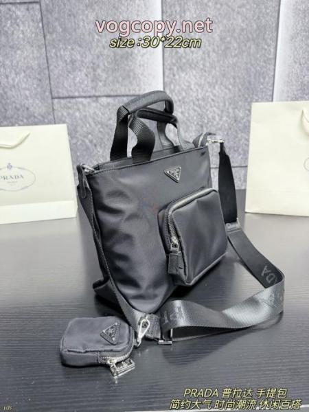 バッグPRADA驚きの破格値本物保証 今季は色を使った注目新品 関税送料込ブランド 偽物 3