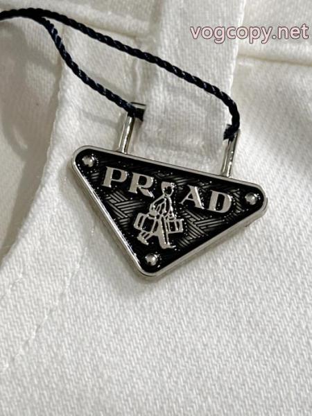 今季は色を使った注目新品 上品キレイ 26/26AW新作プラダ PRADAブランド ジーンズブランド 通販店.. 3