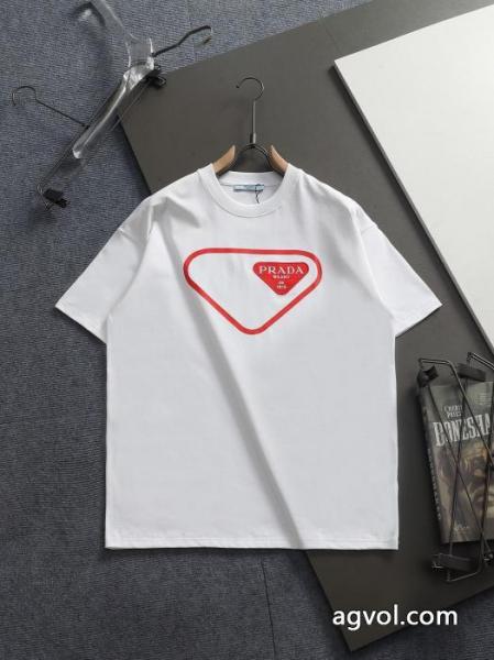 高評価アイテム 海外限定! 激安通販偽 ブランド PRADA半袖Tシャツ 2