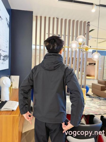 ブランド 品 コピー専用携帯ケース 激安新作 超目玉人気通販品PRADAジャケット 3