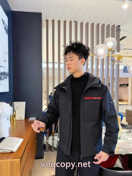 ブランド 品 コピー専用携帯ケース 激安新作 超目玉人気通販品PRADAジャケット 4