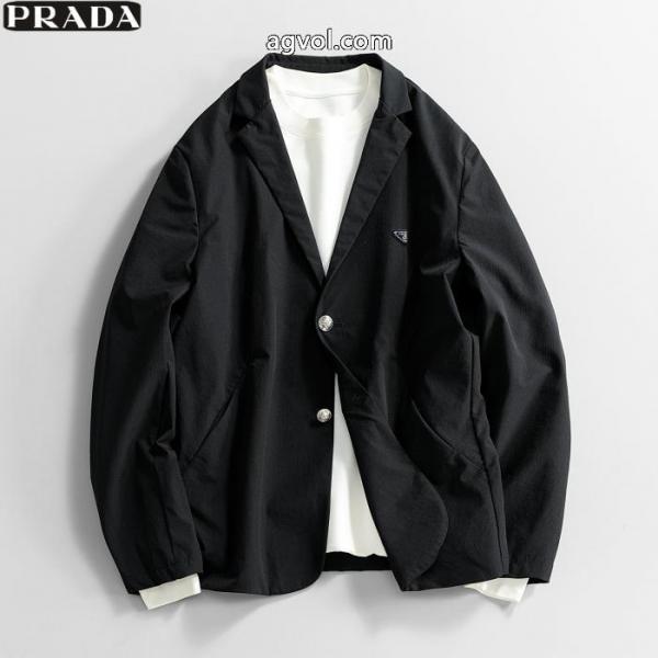 2026年新作再入荷 大人気新色 限定生産品PRADAブランド 偽物 通販コート 4