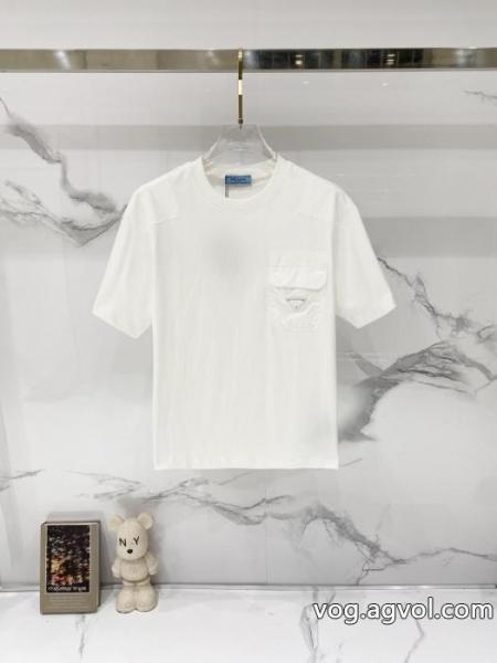 ブランド 偽物PRADA半袖Tシャツ肌触りの気持ちい〜 毎年定番 2026トレンド先取り 0