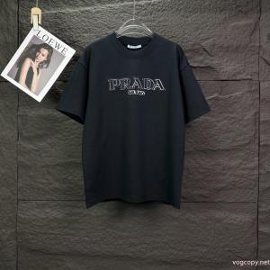 プラダスーパー コピー 品限定入荷 着まわし力抜群 人気が爆発 半袖Tシャツ