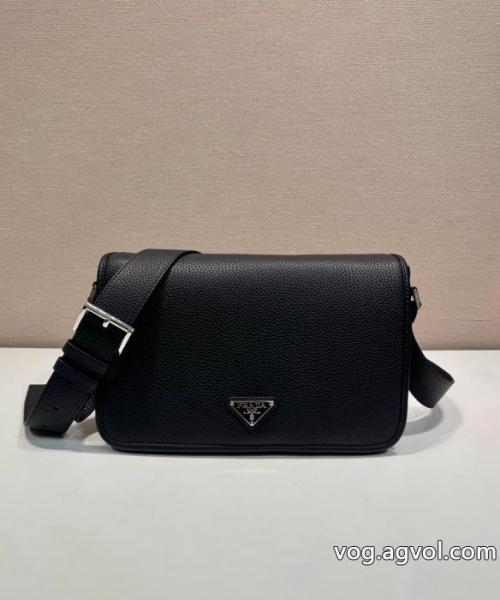 PRADA偽物 ブランド 販売バッグ今だけSALE 元気な印象に 爆買い最新作.. 0 