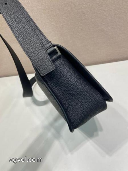 PRADA偽物 ブランド 販売バッグ今だけSALE 元気な印象に 爆買い最新作.. 5 