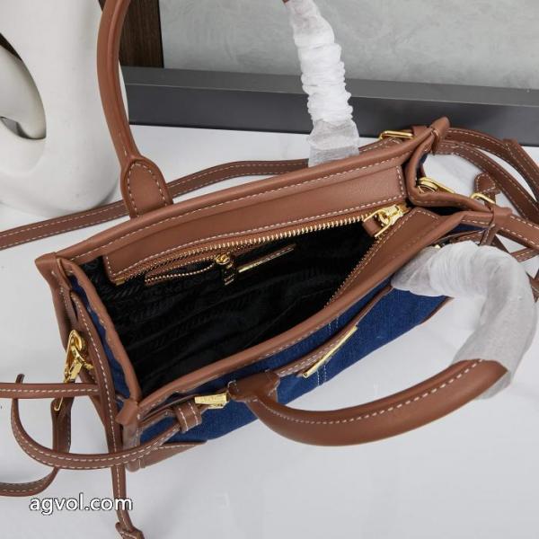 人気モデル商品 先行販売 お得得価バッグPRADAブランド コピー 専門店 4