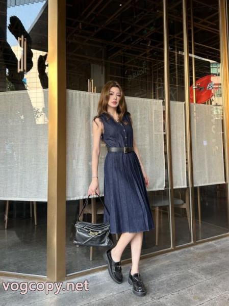 ワンピース人気新作 激安限定 新作/送料込 注目される偽 ブランド 販売PRADA 3