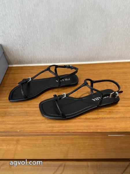 ブーツスーパー ブランド コピープラダ定番のストリートスタイル 春夏のトレンド 人気ブランド春夏の新作が続々登場.. 5