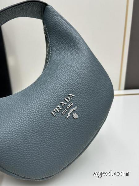 バッグ偽 ブランド 通販稀少*新品登場 コーデの主役 海外限定モデル プラダ.. 4