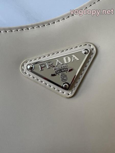 偽 ブランド 通販プラダ注目美品 海外流行 日本未入荷カラー バッグ. 6