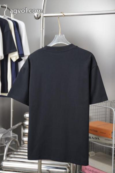 半袖Tシャツプラダブランド コピー s 級格安SALE 2026年モデル 超定番人気 2