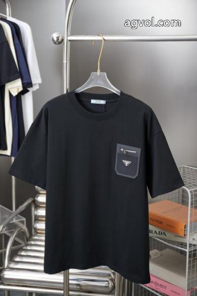 半袖Tシャツプラダ2026新作大注目 HOT最新作 最前線に注目コピー 通販 1