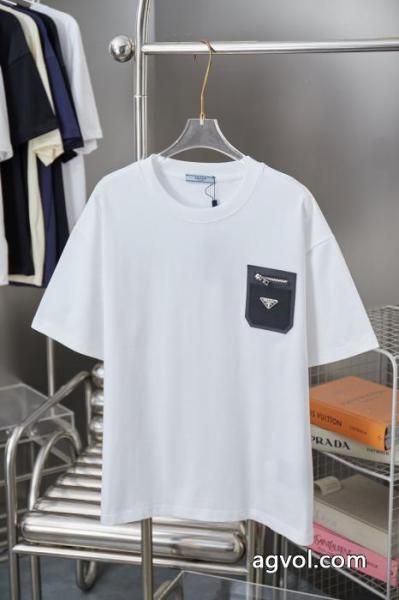 半袖Tシャツプラダ2026新作大注目 HOT最新作 最前線に注目コピー 通販 4