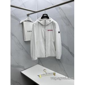 ブランド コピー 着払い超人気新品 切り売り販売 カジュアル感プラダコート..