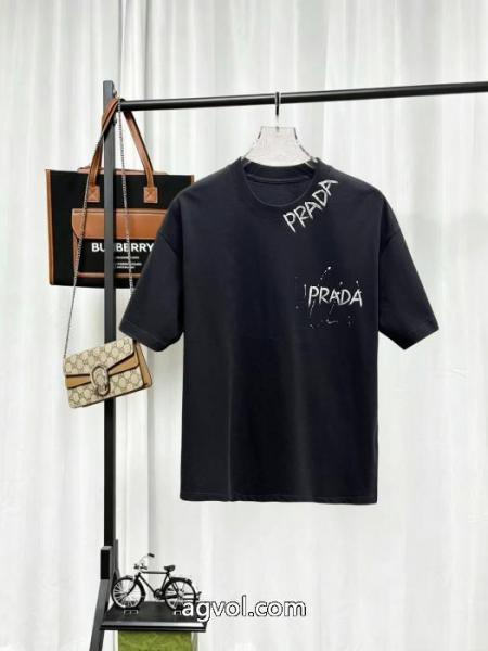 ブランド コピー s 級半袖TシャツPRADA高級感溢る 暖かな着心地 素敵デザイン未入荷ブランド 3