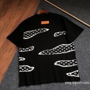 コピー ブランド 通販 安心極美品 ムダな装飾を排したデザイン 話題の新作LOUIS VUITTON半袖Tシャツ