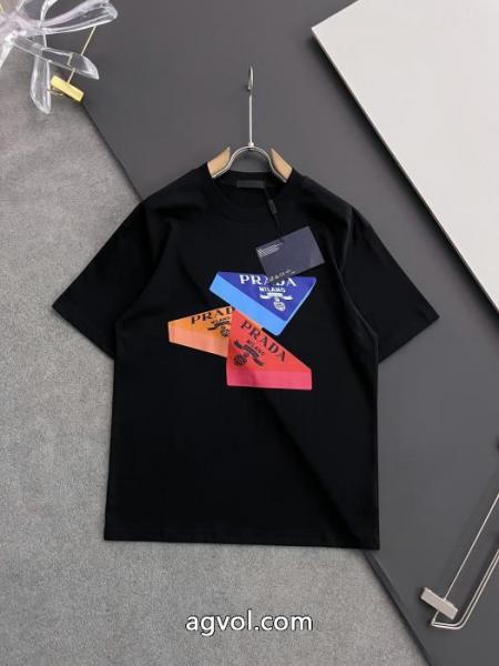 激安 セール価格でお得 2026年トレンド感が強い半袖Tシャツブランド 品 スーパー コピーPRADA 1