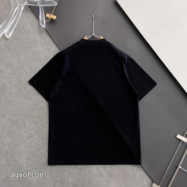 激安 セール価格でお得 2026年トレンド感が強い半袖Tシャツブランド 品 スーパー コピーPRADA 2