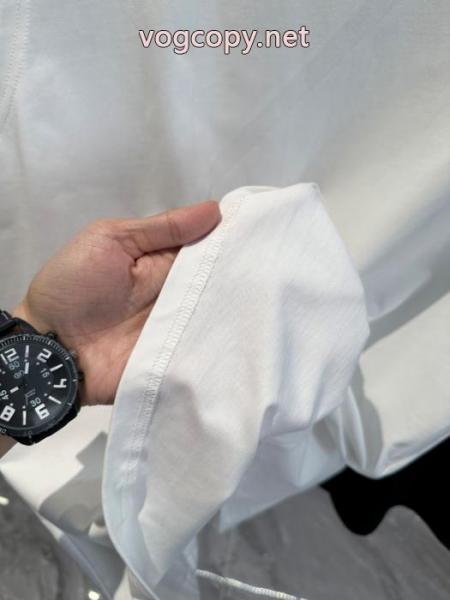 激安 通販 ブランド半袖Tシャツ大胆に 新作販売開始 定番人気モデルプラダ 3