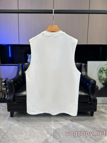PRADAトレンド感のある 2026モデル 格安新品半袖Tシャツブランド スーパー コピー 優良 2