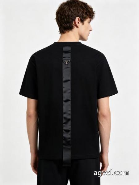半袖Tシャツ偽物 ブランドPRADA数量限定大得価 希少性の高い 高品質素材を使っている 2
