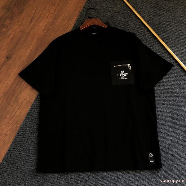 半袖TシャツPRADAブランド コピー 販売店顧客優待セール 新作限定上品な 大人の余裕が漂う 0
