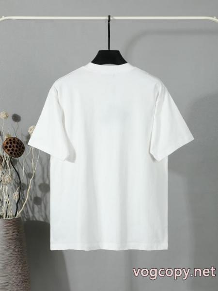 爆発的通販 SS26カッコいい 日本即完売予想PRADA半袖Tシャツブランド コピー 通販 3