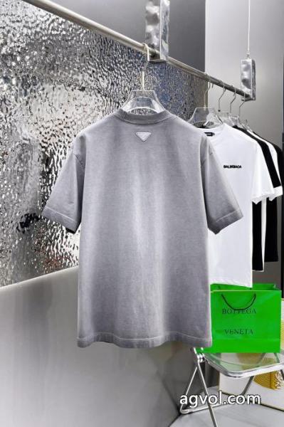 PRADA半袖Tシャツコピー 商品 ブランド人気販売中 SALE 2026 VIP価格 海外発 1