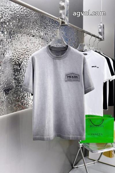 PRADA半袖Tシャツコピー 商品 ブランド人気販売中 SALE 2026 VIP価格 海外発 2