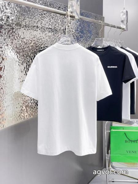 PRADAブランド 品 コピー半袖Tシャツ人気定番新作 今季トレンド 高級感演出 3