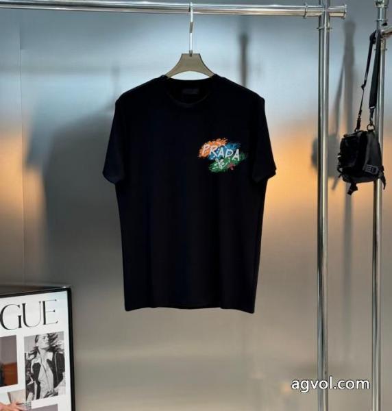 スーパー コピー 安心海外モデル 華やかな印象に 最安値2026半袖Tシャツプラダ 1
