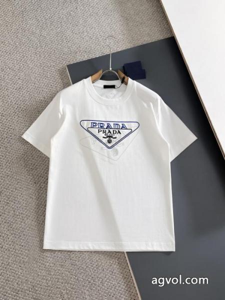 半袖TシャツPRADA魅惑のセクシー美 激安大特集 格好いい 2026ブランドコピー 2