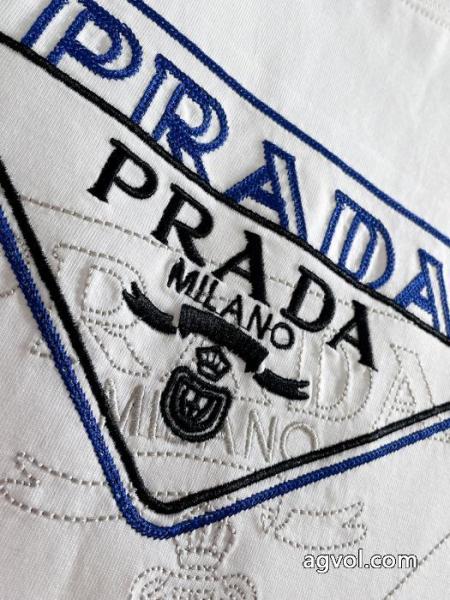 半袖TシャツPRADA魅惑のセクシー美 激安大特集 格好いい 2026ブランドコピー 3