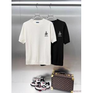 大好評アイテム 映え度MAX 超目玉新作PRADA半袖Tシャツブランドコピー