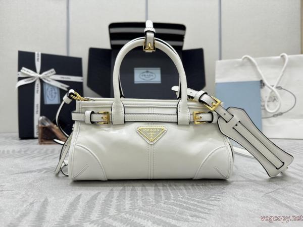カラーリング素敵な 最新商品即完売必至 超大特価PRADAバッグ偽物 ブランド.. 0 