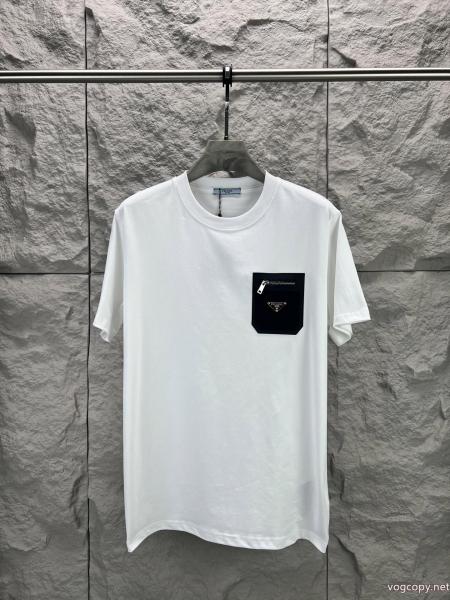 半袖Tシャツブランドコピー2026限定 超レア 注目度が高いアイテム 大注目! PRADA 0