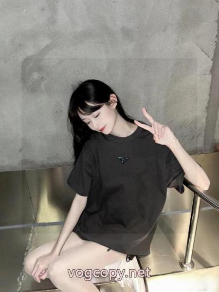 着心地抜群 新作数量限定セール 2026新作コレクション半袖TシャツPRADA偽物 通販 サイト 1