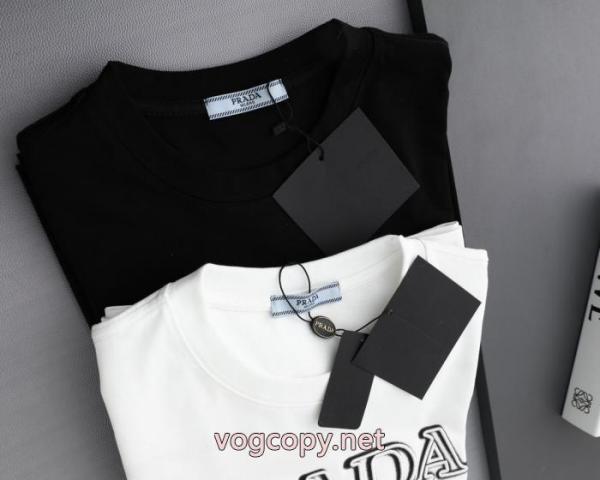 PRADAトレンド感溢れた 毎年定番 安心の激安通販ブランド コピー 販売半袖Tシャツ 4
