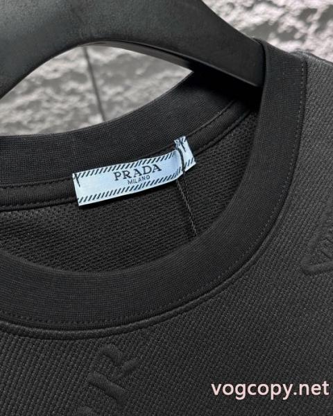PRADA大人感漂う2026新作 素敵 期間限定セール半袖Tシャツ偽物 ブランド ショップ 2