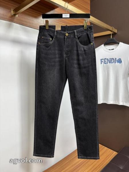 ギフトにも! 最新ルック 気に入った商品偽物 ブランド ショップジーンズPRADA. 2